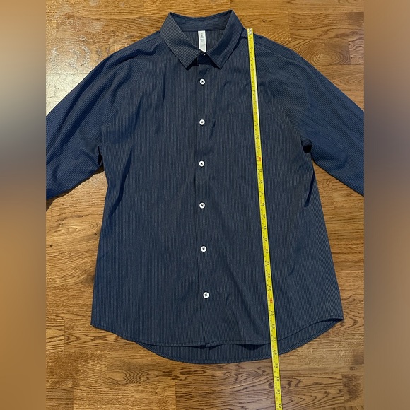 Lululemon 🍋 Bonded Voyage Long Sleeve Button Down Heathered Deep Navy Size M - Picture 9 of 16